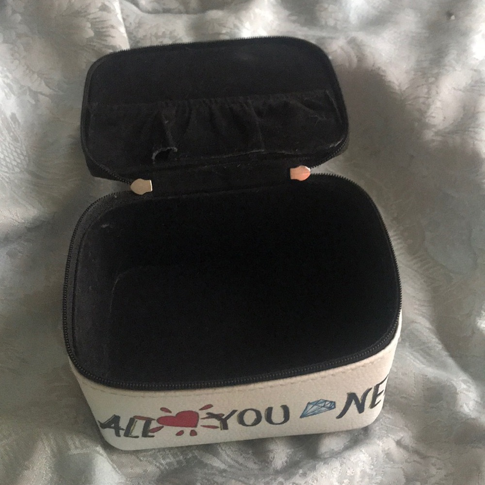 COPY - Brighton jewelry case 💕 - Picture 3 of 3